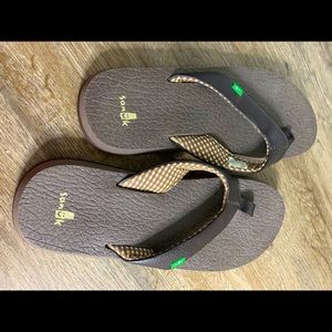 Snails sandals brown size 7